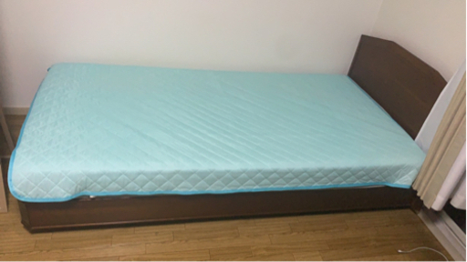 ベッドとマット
