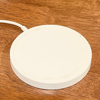 【Appleで購入】BELKIN　ベルキン ワイヤレス充電パッド...