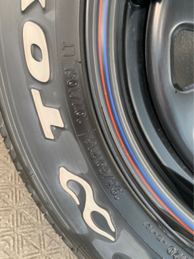 ハイエースタイヤ　4本セット