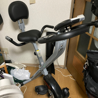 エアロバイク　フィットネスバイク　エクササイズ　折りたたみ可能