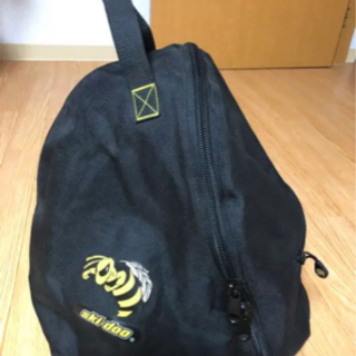 ヘルメットバック