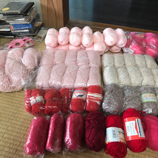毛糸全部　64玉と1カセです❣️の画像