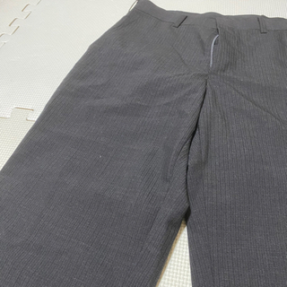 グレー　スラックス