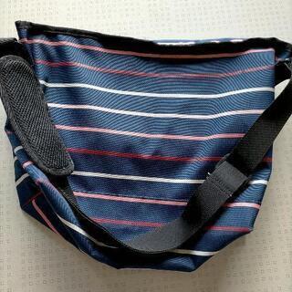 outdoor productsショルダーバッグの画像