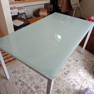 格安ダイニングテーブル。(椅子なし)