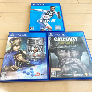 【美品】PS4 本体　すぐに遊べるソフト付の画像