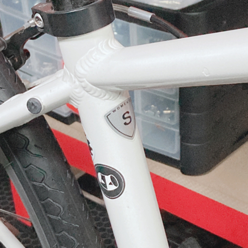 格安！！！！　整備済み！！！！　SPECIALIZED　SIRRUS WOMEN  2018年モデル　ホワイト