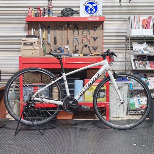 格安！！！！　整備済み！！！！　SPECIALIZED　SIRRUS WOMEN  2018年モデル　ホワイト