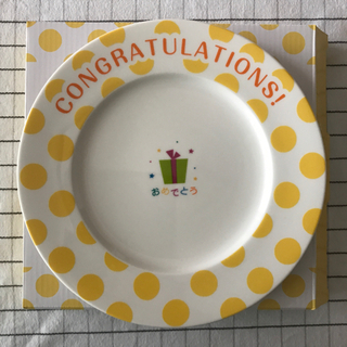 未使用　誕生日ケーキ皿