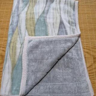 【お譲り先決まりました】毛布🧶シングルの画像