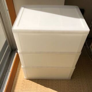 ☆三段プラスチック収納チェスト☆　の画像