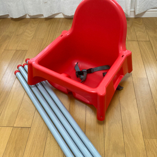 子どものハイチェアの画像