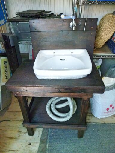 10月末で閉店いたします。在庫一掃ラストスパートセール！ リサイクルダイトー。お持ち帰り価格　ガーデニング用洗面台