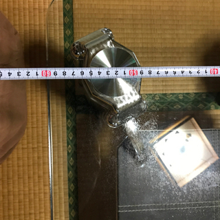 ガラスのローテーブル　の画像