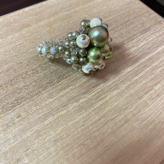 ビーズの指輪の画像