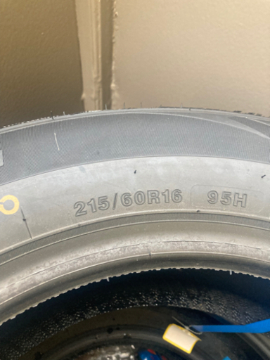 タイヤ4本セット　215/60R16  95H