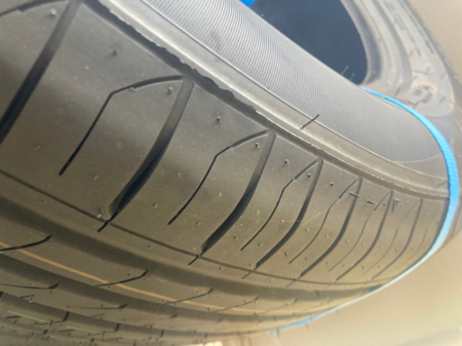 タイヤ4本セット　215/60R16  95H