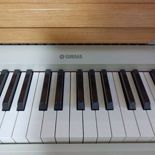 ヤマハ電子ピアノ(椅子付、説明書なし)の画像