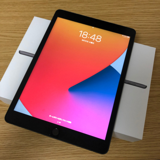 【美品】Apple iPad　2020年モデル　MYL92J/A