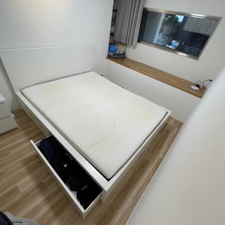 IKEAベッド、マットレス、クイーンサイズ、収納ボックス4個セットの画像