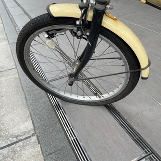 折りたたみ自転車（パンク&サビあり）の画像