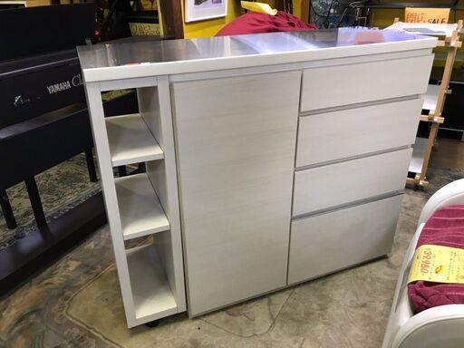 今だけ!セール中につき、通常特価35,178円より半額の17,589円! 　スライドテーブル 伸長式カウンター　幅、角度調整が可能！　ステンレス天板