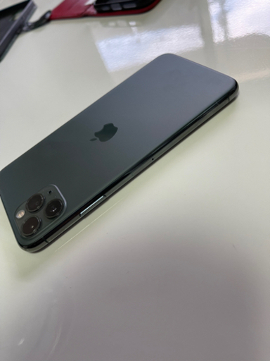 iPhone 11 pro MAX SIMフリー　au domino SoftBank でも使用できます