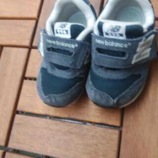 new balance13センチの画像