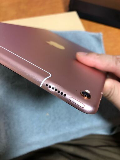 【最終値下げ】【本日１8時迄引取り限定】apple ipad PRO(9.7インチ)256GB　Wi-Fi＋cellularモデル　SIMフリー　おまけつき