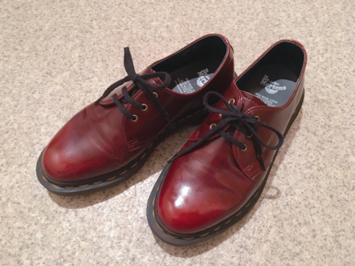 【値下げ】ドクターマーチン3ホール23cm Dr.Martens