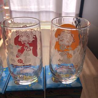 新品、未使用のラブラブサンシャイングラス。4個セットでの画像