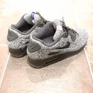 NIKE ループウィラー エアマックス90の画像