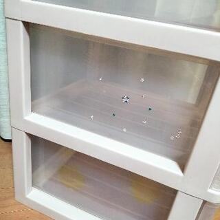 衣装ケースの画像