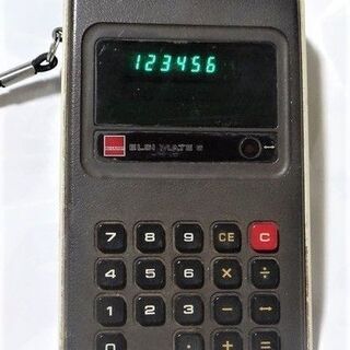 昭和のレトロな初期の電卓です　(博物館級）メイド・イン・ジャパン...