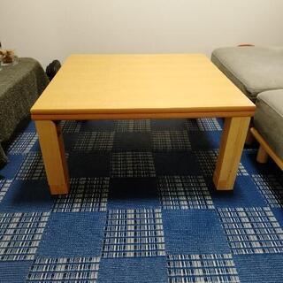 四角いコタツ布団付きの画像