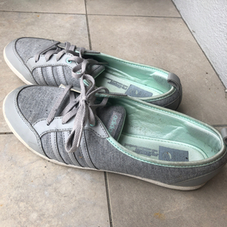 値下げ　adidas  NEO 中古品の画像