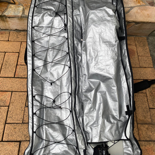 スキー板(ショート)、ストック、ブーツ(女性用24.5)、キャリングケースセットでお譲りします。の画像