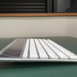Logicoolワイヤレス ソーラーキーボードK760の画像