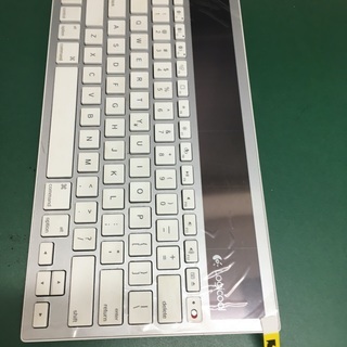 Logicoolワイヤレス ソーラーキーボードK760の画像