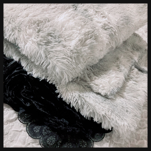 ご購入者様決定꒰未使用꒱洗える ふんわりシャギー ラグカーペット白灰色系暖か銀イオン抗菌姫系