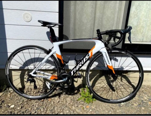 カーボンフレームロードバイク 完成車 ティアグラ　SHIMANO105