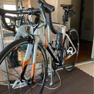 カーボンフレームロードバイク 完成車 ティアグラ SHIMANO105