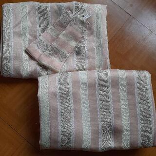 カーテン　ピンクローズ　１枚５００円