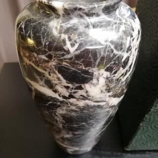 箱入り花瓶の画像