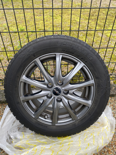グッドイヤーGOODYEAR ICE NAVI6 　スタッドレスタイヤ　185/60R15