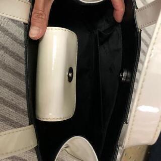 思いきって値下げ！ LE SABBI レディースハンドバッグの画像