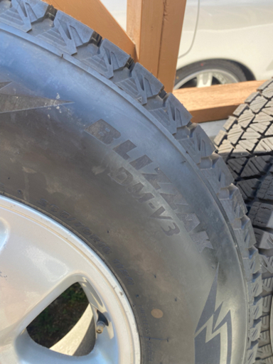 ランクル100  アルミホイールスタッドレスBS