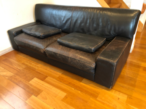 革製ソファー