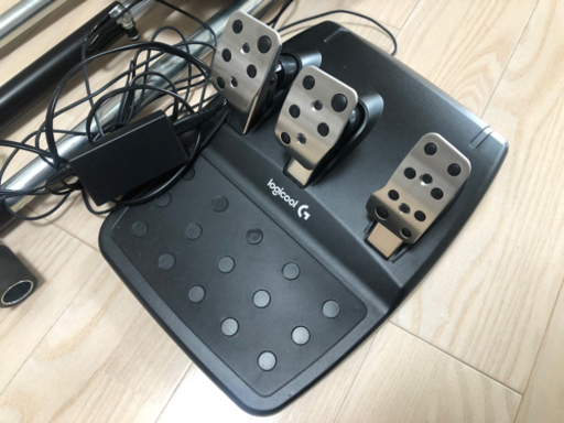 ステアリングコントローラー