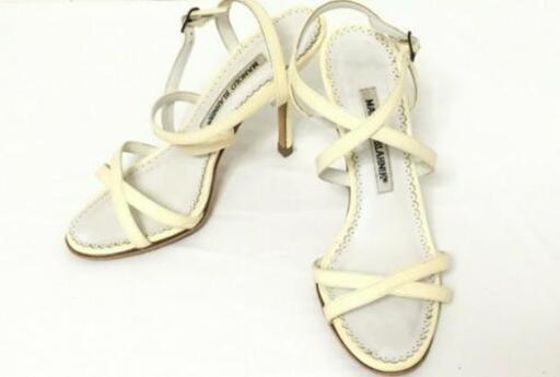 破格値❣️最高級ブランド 靴   22.5センチ  MANORO BLAHNIK   マノロブラニク 35 サンダルアイボリー　定価10万